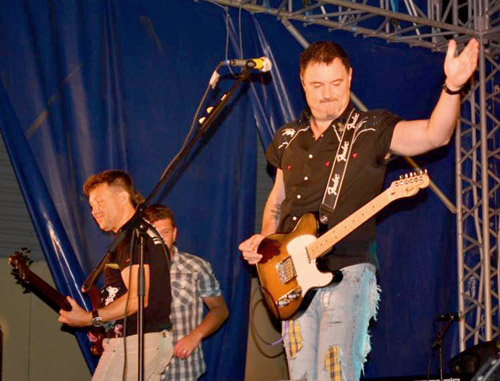 Концерт Максима Леонидова на фестивале "Лето - это маленькая жизнь". Сочи, 21 августа 2011 г. Фото "Кавказского узла"