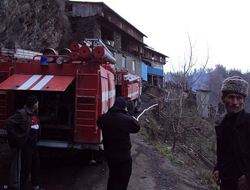 Дагестан, село Цибари, 30 ноября 2010 года. Фото ГУ МЧС по республике Дагестан