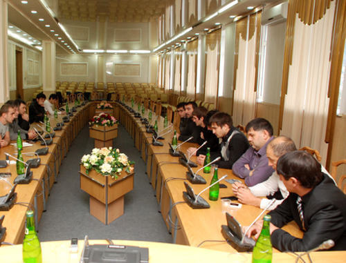 Участники встречи блогеров из Ингушетии с дагестанскими пользователями «Живого Журнала» в Дагестанском государственном педагогическом университете. Махачкала, 20 октября 2011 г. Фото Альберта Токаева (РИА "Дагестан")