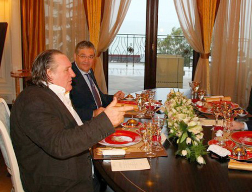 Жерара Депардье в Сочи. 5 января 2012 г. Фото пресс-службы президента России, http://kremlin.ru