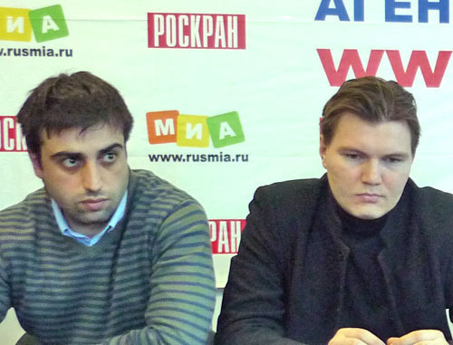 Айказ Микаелян (слева) и Александр Проселков во время "круглого стола", посвященного проблемам радикализма и межэтнических взаимоотношений. Ростов-на-Дону, 30 января 2013 г. Фото Олеси Диановой для "Кавказского узла"
