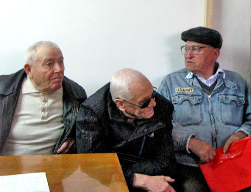 Ветераны Чернобыля. КБР, Нальчик, 2013 г. Фото Луизы Оразаевой для "Кавказского узла" Ветераны Чернобыля. КБР, Нальчик, 2013 г. Фото Луизы Оразаевой для "Кавказского узла"