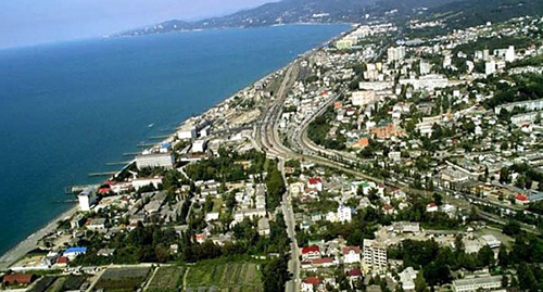 Район города Сочи Адлер. Фото:
http://ru.wikipedia.org/wiki/%C0%E4%EB%E5%F0#mediaviewer/%D0%A4%D0%B0%D0%B9%D0%BB:Adler_downstairs.jpg Район города Сочи Адлер. Фото:
http://ru.wikipedia.org/wiki/%C0%E4%EB%E5%F0#mediaviewer/%D0%A4%D0%B0%D0%B9%D0%BB:Adler_downstairs.jpg