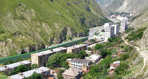 Поселок Мизур в Алагирском районе Северной Осетии. Фото: T.Btemyraty http://ru.wikipedia.org/ Поселок Мизур в Алагирском районе Северной Осетии. Фото: T.Btemyraty http://ru.wikipedia.org/