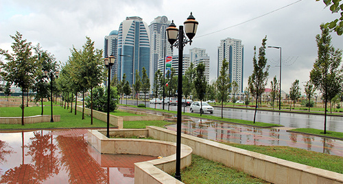 Парк города после дождя. Фото Магомеда магомедова для "Кавказского узла"