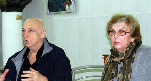 На встрече в помещении Союза писателей. Фото Татьяны Филимоновой для "Кавказского узла"
