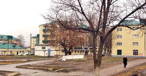 Жилые дома в Старопромысловском районе Грозного. Грозный, декабрь 2014 г. Фото Ахмеда Альдебирова для "Кавказского узла" Жилые дома в Старопромысловском районе Грозного. Грозный, декабрь 2014 г. Фото Ахмеда Альдебирова для "Кавказского узла"