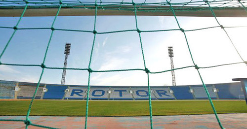 Надпись на стадионе "Rotor". Фото: официальный сайт ФК "Ротор" http://www.fc-rotor.com/news/fk_rotor_nachinaet_prodazhu_abonementov/2012-06-22-2618 Надпись на стадионе "Rotor". Фото: официальный сайт ФК "Ротор" http://www.fc-rotor.com/news/fk_rotor_nachinaet_prodazhu_abonementov/2012-06-22-2618