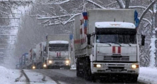 Колонна с гуманитарной помощи Донбассу. Фото: http://www.mchs.gov.ru/news/Novosti_glavnih_upravlenij/item/3283027/ Колонна с гуманитарной помощи Донбассу. Фото: http://www.mchs.gov.ru/news/Novosti_glavnih_upravlenij/item/3283027/