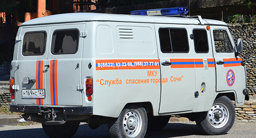 Автомобиль МЧС "Службы спасения города Сочи". Фото Светланы Кравченко для Автомобиль МЧС "Службы спасения города Сочи". Фото Светланы Кравченко для
