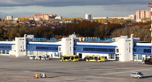 Аэропорт Ростова-на-Дону. Фото: http://rnd-airport.ru/izgaztuve/art000002.jpg Аэропорт Ростова-на-Дону. Фото: http://rnd-airport.ru/izgaztuve/art000002.jpg