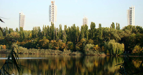 Одно из Карасунских озер в Краснодаре. Фото: Yuriy75 https://ru.wikipedia.org Одно из Карасунских озер в Краснодаре. Фото: Yuriy75 https://ru.wikipedia.org