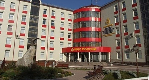 Здание Северо-Кавказского регионального центра МЧС России. Фото: http://northkav.mchs.ru/operationalpage/operational/item/523625/ Здание Северо-Кавказского регионального центра МЧС России. Фото: http://northkav.mchs.ru/operationalpage/operational/item/523625/