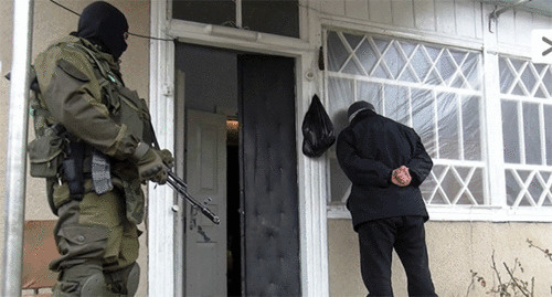 Задержание во время проведения КТО. Фото: http://nac.gov.ru/nakmessage/2015/04/07/v-kbr-provedena-kontrterroristicheskaya-operatsiya.html Задержание во время проведения КТО. Фото: http://nac.gov.ru/nakmessage/2015/04/07/v-kbr-provedena-kontrterroristicheskaya-operatsiya.html