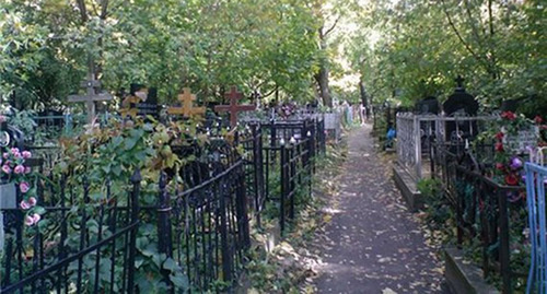 Кладбище в Налчике. Фото: http://kbrinfo.ru/sites/default/files/field/image/kladbiwe3.jpg Кладбище в Налчике. Фото: http://kbrinfo.ru/sites/default/files/field/image/kladbiwe3.jpg