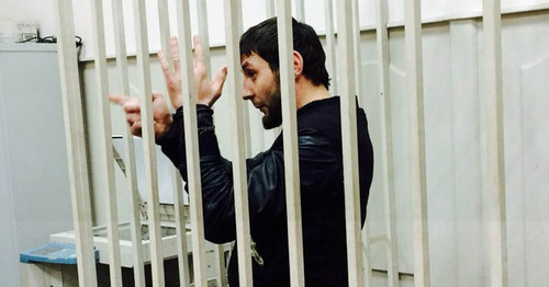 Заур Дадаев в зале Басманного суд Москвы, где проходит судебное заседание по делу Бориса Немцова. 8 марта 2015 г. Фото Юлии Буславской для "Кавказского узла" Заур Дадаев в зале Басманного суд Москвы, где проходит судебное заседание по делу Бориса Немцова. 8 марта 2015 г. Фото Юлии Буславской для "Кавказского узла"