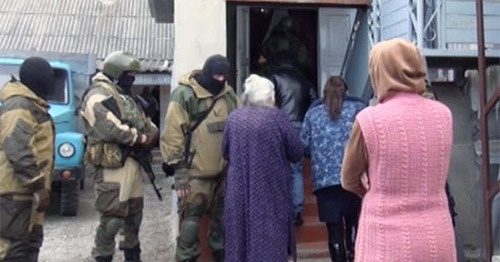 Сотрудники правоохранительных органов во время спецоперации. Фото http://nac.gov.ru/ Сотрудники правоохранительных органов во время спецоперации. Фото http://nac.gov.ru/