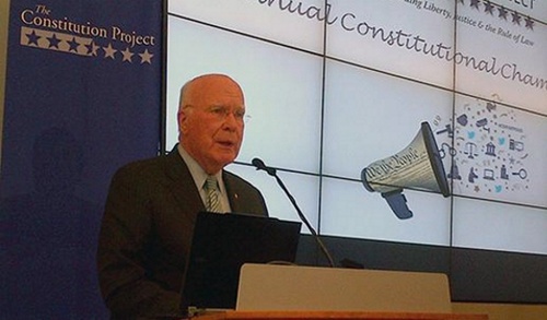 Сенатор США Патрик Лихи. 23 апреля 2015 года. Фото: Twitter.com/SenatorLeahy Сенатор США Патрик Лихи. 23 апреля 2015 года. Фото: Twitter.com/SenatorLeahy