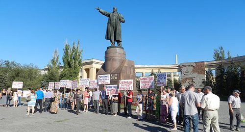 Участники пикета 19 сентября в Волгограде. Фото Татьяны Филимоновой для "Кавказского узла" Участники пикета 19 сентября в Волгограде. Фото Татьяны Филимоновой для "Кавказского узла"