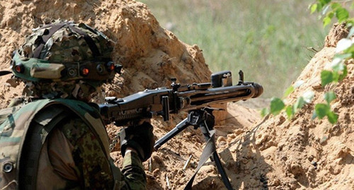 Солдат на передовой. Фото: © Sputnik/ Sputnik Азербайджан, http://sputnik-ossetia.ru/world/20150725/357263.html Солдат на передовой. Фото: © Sputnik/ Sputnik Азербайджан, http://sputnik-ossetia.ru/world/20150725/357263.html