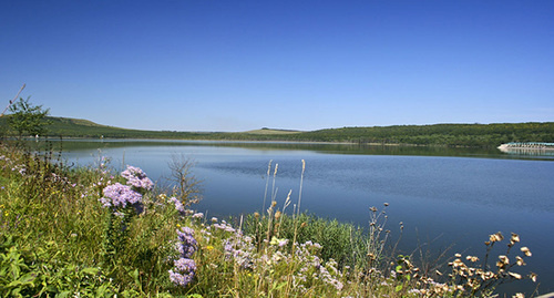 Озеро Тамбукан. Фото: Pupsoid, https://ru.wikipedia.org/wiki/Тамбукан_(озеро)#/media/File:%D0%9E%D0%B7%D0%B5%D1%80%D0%BE_%D0%A2%D0%B0%D0%BC%D0%B1%D1%83%D0%BA%D0%B0%D0%BD.jpg Озеро Тамбукан. Фото: Pupsoid, https://ru.wikipedia.org/wiki/Тамбукан_(озеро)#/media/File:%D0%9E%D0%B7%D0%B5%D1%80%D0%BE_%D0%A2%D0%B0%D0%BC%D0%B1%D1%83%D0%BA%D0%B0%D0%BD.jpg