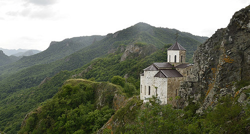 Шоанинский храм. Фото: Boris Besleneev, https://ru.wikipedia.org/wiki/Шоанинский_храм#/media/File:%D0%A5%D1%80%D0%B8%D1%81%D1%82%D0%B8%D0%B0%D0%BD%D1%81%D0%BA%D0%B8%D0%B9_%D1%85%D1%80%D0%B0%D0%BC_X_%D0%B2%D0%B5%D0%BA%D0%B0.jpg Шоанинский храм. Фото: Boris Besleneev, https://ru.wikipedia.org/wiki/Шоанинский_храм#/media/File:%D0%A5%D1%80%D0%B8%D1%81%D1%82%D0%B8%D0%B0%D0%BD%D1%81%D0%BA%D0%B8%D0%B9_%D1%85%D1%80%D0%B0%D0%BC_X_%D0%B2%D0%B5%D0%BA%D0%B0.jpg