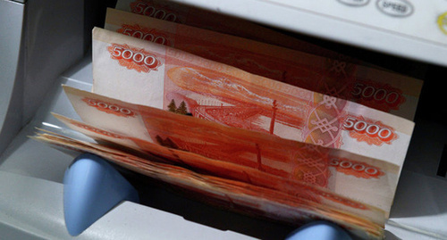 Купюры номиналом 5000 рублей. Фото: Sputnik. Владимир Трефилов, http://sputnik-abkhazia.ru/world/20151223/1016699551.html Купюры номиналом 5000 рублей. Фото: Sputnik. Владимир Трефилов, http://sputnik-abkhazia.ru/world/20151223/1016699551.html