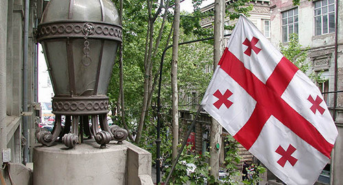 Флаг Грузии. Фото: © Sputnik/ Рухкян, http://sputnik-georgia.ru/politics/20151225/229605666.html Флаг Грузии. Фото: © Sputnik/ Рухкян, http://sputnik-georgia.ru/politics/20151225/229605666.html