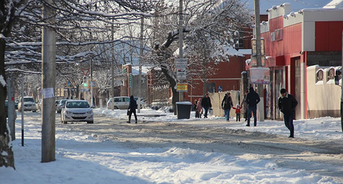 Октябрьский район Грозного после снегопада. Фото Магомеда Магомедова для "Кавказского узла"