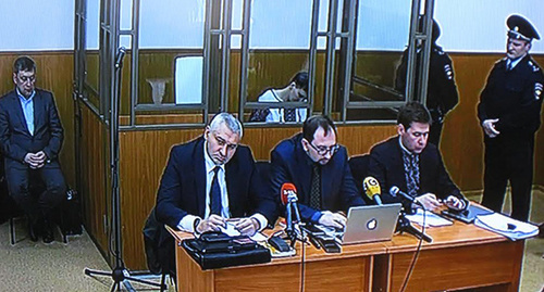 Прения по делу Надежды Савченко в Донецком городском суде, 2 марта 2016 года. Кадр с монитора видеотрансляции. Фото Константина Волгина для "Кавказского узла" Прения по делу Надежды Савченко в Донецком городском суде, 2 марта 2016 года. Кадр с монитора видеотрансляции. Фото Константина Волгина для "Кавказского узла"
