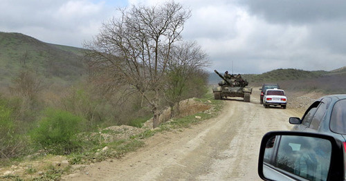 Военная техника армии Нагорного Карабаха. Мартакертский район, 6 апреля 2016 г. Фото Алвард Григорян для "Кавказского узла" Военная техника армии Нагорного Карабаха. Мартакертский район, 6 апреля 2016 г. Фото Алвард Григорян для "Кавказского узла"