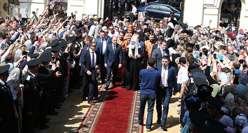 Встреча Патриарха Кирилла в Нальчике, 15 мая 2016 года. Фото пресс-службы главы Кабардино-Балкарии, glava.kbr.ru Встреча Патриарха Кирилла в Нальчике, 15 мая 2016 года. Фото пресс-службы главы Кабардино-Балкарии, glava.kbr.ru