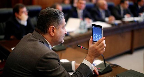 Презентация ArmPhone в Армении. Фото:www.gov.am Презентация ArmPhone в Армении. Фото:www.gov.am
