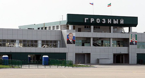 Аэропорт в Грозном. Фото: http://ucrazy.ru/foto/1280144149-gorodgroznyj.html Аэропорт в Грозном. Фото: http://ucrazy.ru/foto/1280144149-gorodgroznyj.html