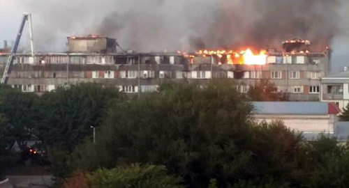 Пожар в Ессентуках. Фото: http://bloknot-stavropol.ru/news/prichinoy-pozhara-v-essentukakh-mogla-stat-nepogash-774940 Пожар в Ессентуках. Фото: http://bloknot-stavropol.ru/news/prichinoy-pozhara-v-essentukakh-mogla-stat-nepogash-774940
