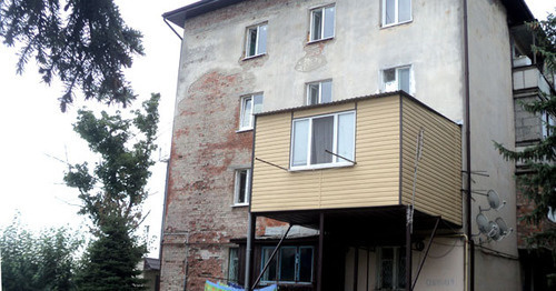 Общежитие в Нальчике по улице Северной, 4. Фото Людмилы Маратовой для "Кавказского узла" Общежитие в Нальчике по улице Северной, 4. Фото Людмилы Маратовой для "Кавказского узла"