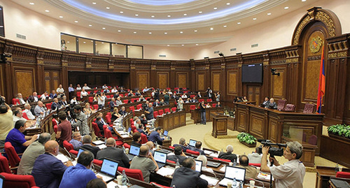 Заседание парламента Армении. Фото: © parliament.am
http://ru.armeniasputnik.am/politics/20160913/4877557/deputati-vibori-soglashenie.html Заседание парламента Армении. Фото: © parliament.am
http://ru.armeniasputnik.am/politics/20160913/4877557/deputati-vibori-soglashenie.html