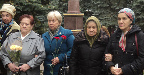 Траурный митинг памяти жертв репрессий. Нальчик, 30 октября 2016 г. Фото Людмилы Маратовой для "Кавказского узла" Траурный митинг памяти жертв репрессий. Нальчик, 30 октября 2016 г. Фото Людмилы Маратовой для "Кавказского узла"