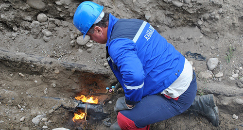 Сотрудник "Газпрома"в Кабардино-Балкарии http://www.kbgaz.ru/index.php/press-sluzhba/fotogalereya/2014-02-06-10-27-36 Сотрудник "Газпрома"в Кабардино-Балкарии http://www.kbgaz.ru/index.php/press-sluzhba/fotogalereya/2014-02-06-10-27-36