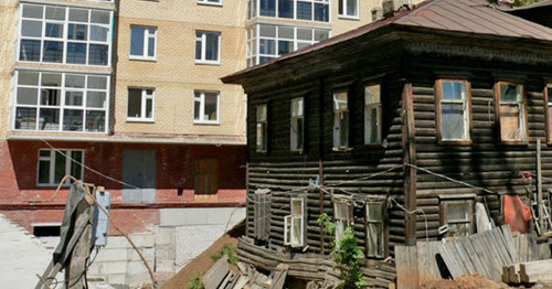 Аварийное жилье. Фото http://www.riadagestan.ru/ Аварийное жилье. Фото http://www.riadagestan.ru/