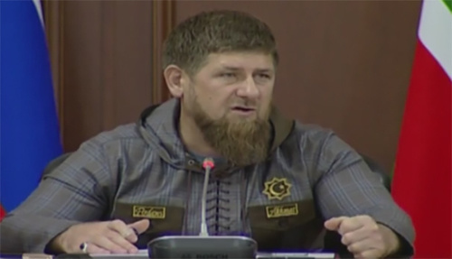 Встреча с руководителями городов и районов, командирами подразделений МВД по ЧР. Фото стоп-кадр видео https://vk.com/ramzan