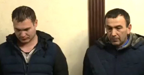Два уроженца Чечни, которые, имитируя голос Кадырова, вымогали деньги у бизнесмена из Сургута для фонда имени Ахмата Кадырова. Кадр из видеоролика https://www.youtube.com/watch?v=IyyMSkxbRtA Два уроженца Чечни, которые, имитируя голос Кадырова, вымогали деньги у бизнесмена из Сургута для фонда имени Ахмата Кадырова. Кадр из видеоролика https://www.youtube.com/watch?v=IyyMSkxbRtA