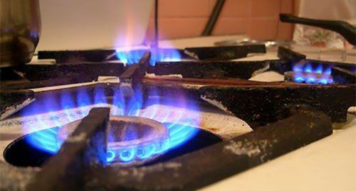 Газовая плита. Фото http://bloknot-rostov.ru/news/semya-iz-trekh-chelovek-otravilas-ugarnym-gazom-v--761925 Газовая плита. Фото http://bloknot-rostov.ru/news/semya-iz-trekh-chelovek-otravilas-ugarnym-gazom-v--761925