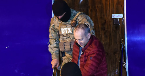 Конвоирование Александра Лапшина. Баку, 7 февраля 2017 г. Фото Азиза Каримова для "Кавказского узла"

