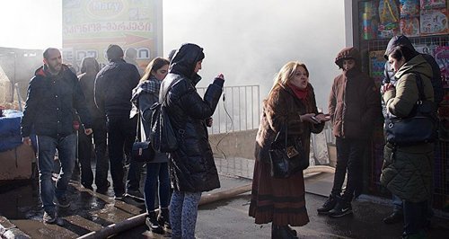 Акция протеста предпринимателей в Тбилиси. Фото  Sputnik / Levan Avlabreli
https://sputnik-georgia.ru/society/20170222/234978749/Torgovcy-iz-sgorevshego-v-Tbilisi-Detskogo-mira-golodajut.html