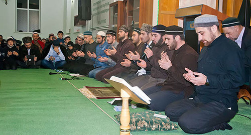 Служба в в посёлке Шамхал г. Махачкалы
Фото http://islamdag.ru/news/14079. Фото Служба в в посёлке Шамхал г. Махачкалы
Фото http://islamdag.ru/news/14079. Фото