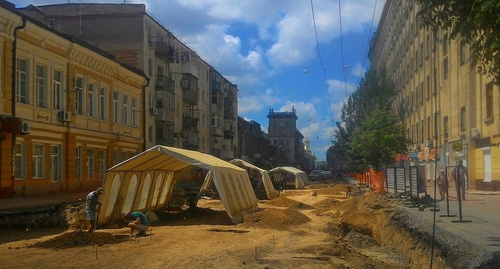 Палатки археологов на месте проведения в Ростове-на-Дону. Фото Константина Волгина для "Кавказского уза" Палатки археологов на месте проведения в Ростове-на-Дону. Фото Константина Волгина для "Кавказского уза"