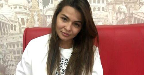 Алина Чикатуева проводит голодовку против снятия "Коммунистов России" с вывгуста 2017 г. Фото Аси Капаевой для "Кавказского узла" Алина Чикатуева проводит голодовку против снятия "Коммунистов России" с вывгуста 2017 г. Фото Аси Капаевой для "Кавказского узла"