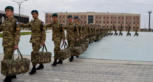 Солдаты азербайджанской армии. Фото http://mod.gov.az/ru/foto-arhiv-045/?gid=12837 Солдаты азербайджанской армии. Фото http://mod.gov.az/ru/foto-arhiv-045/?gid=12837