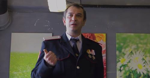 Казак Евгений Панчук. Кадр из видео пользователя Штаб Навального в Краснодаре https://www.youtube.com/watch?v=UZ7-Sza5Wn4
Казак Евгений Панчук. Кадр из видео пользователя Штаб Навального в Краснодаре https://www.youtube.com/watch?v=UZ7-Sza5Wn4